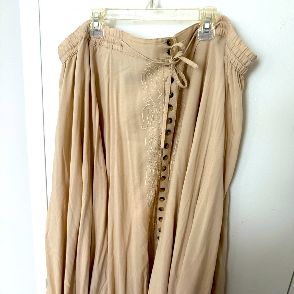 The Pyramid Collection Tan Maxi Skirt